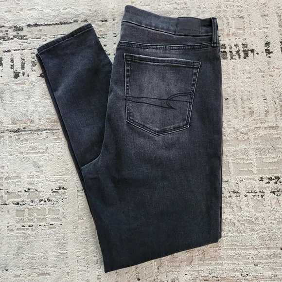 American Eagle Super High Rise Jegging - Picture 1 of 5